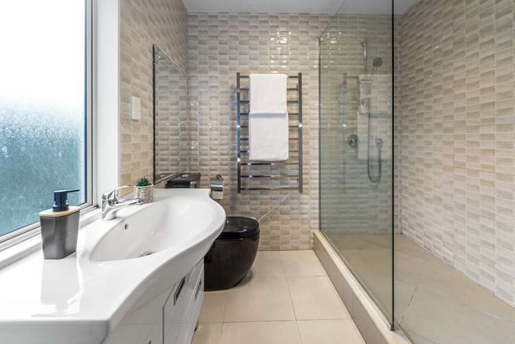 7 Wattle Street New Lynn_14