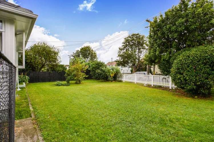 33 Coates Crescent Panmure_10