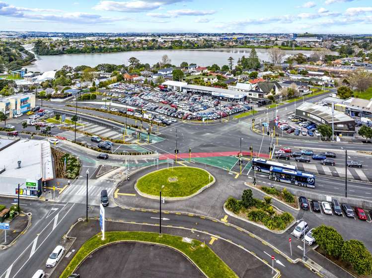 4 Ireland Road and 7 Lagoon Drive Panmure_16