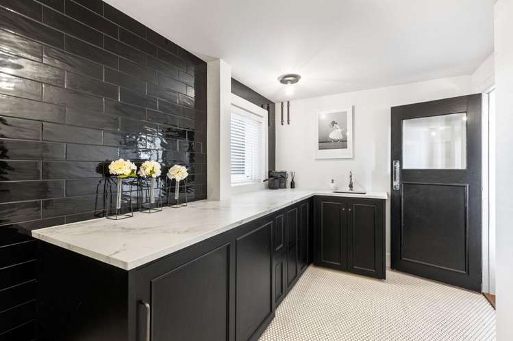 52 King Street New Plymouth Central_21