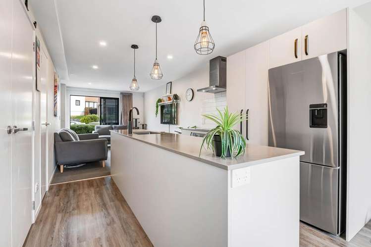 4 Orca Drive Stanmore Bay_4