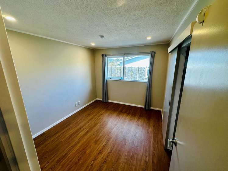 92 Thurleigh Grove Karori_9