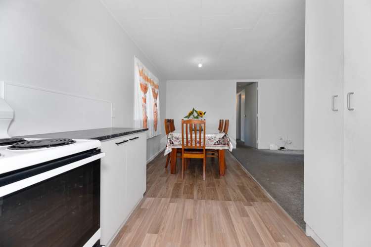 2/21 Lancaster Road Beach Haven_13