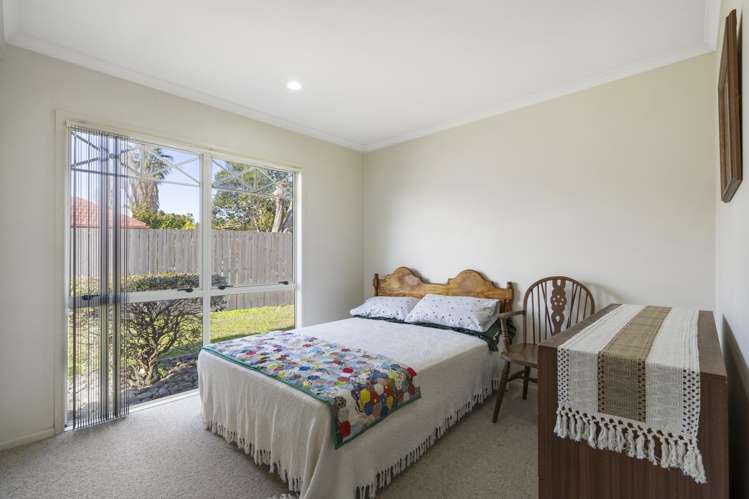 319a Royal Road Massey_10