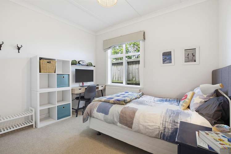 185 Coutts Street Rongotai_14