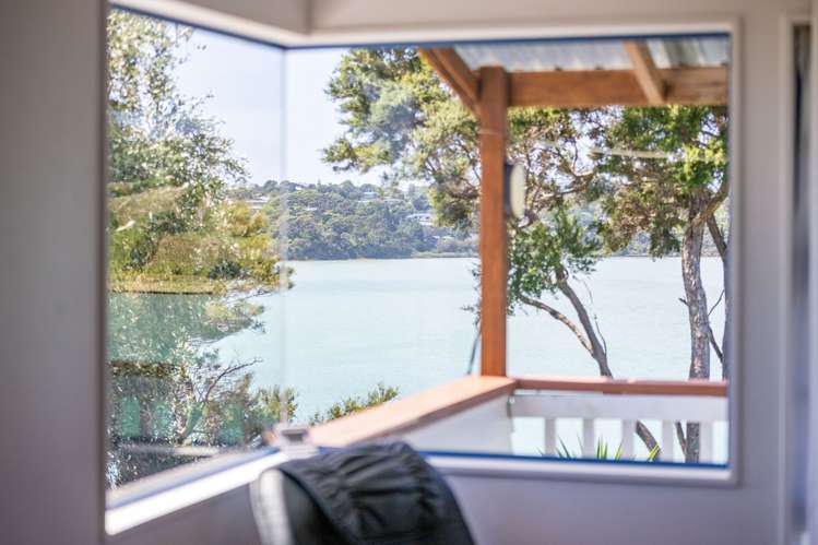 6 Mara Kai Lane Raglan_21