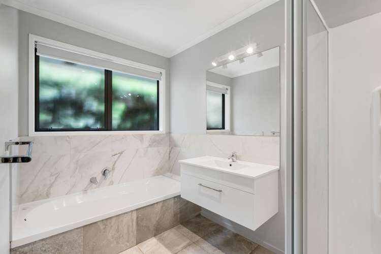 5 Ballintoy Park Drive Welcome Bay_11