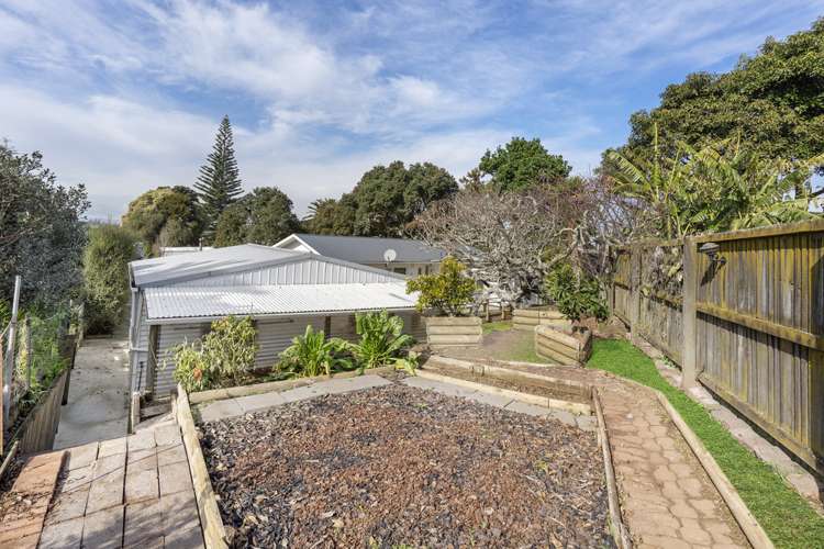 16 Dunstall Place Mangere Bridge_13