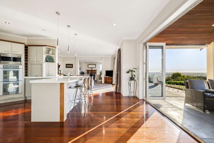 86 MacWhinney Drive Drury_13