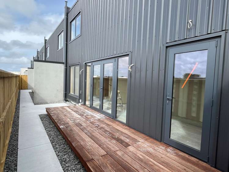 8/1 Lake Bryndwr Lane Burnside_3