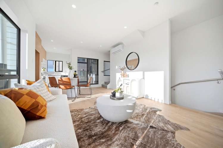71 Archers Road_4