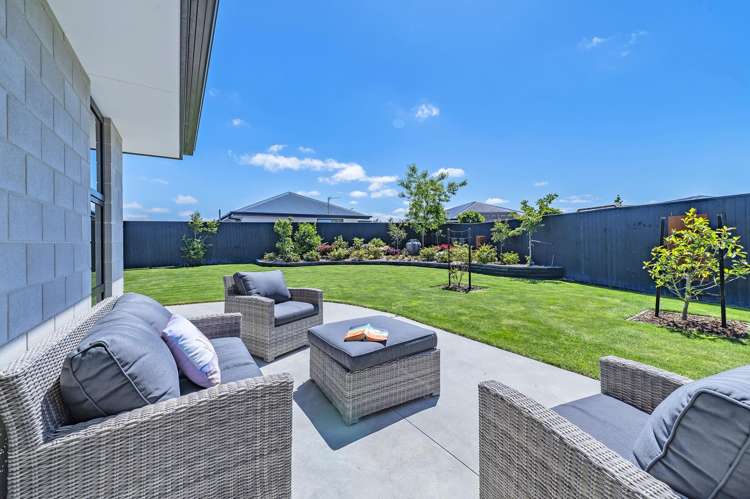 11 Florence Drive Lincoln_26