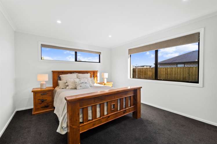 8 Redhaven Rise Netherby_11