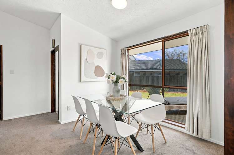 50 Yellowstone Crescent Burwood_4