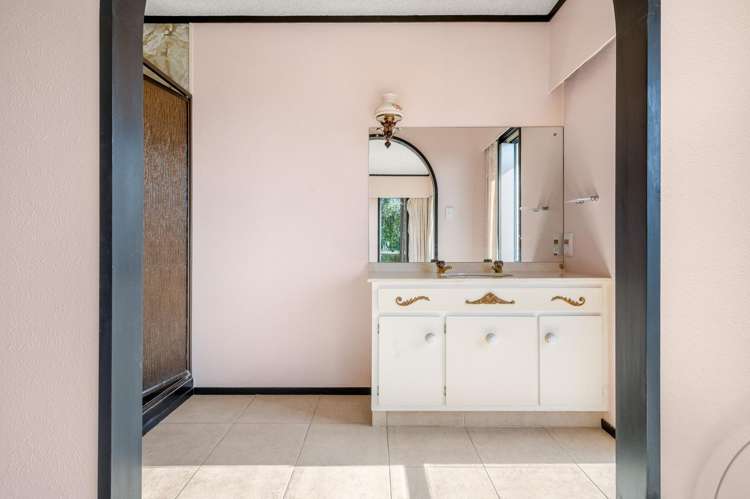 5 Pohutukawa Drive Pukete_13