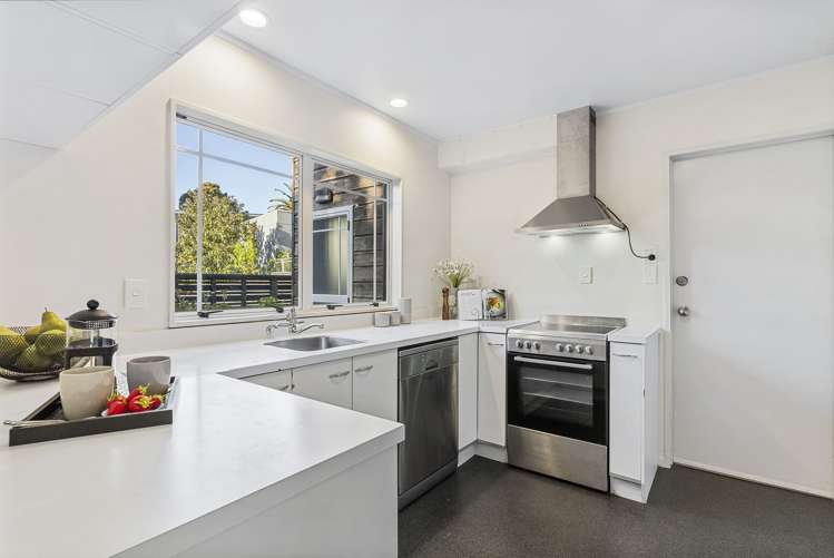 4/60 Larchwood Avenue Westmere_5