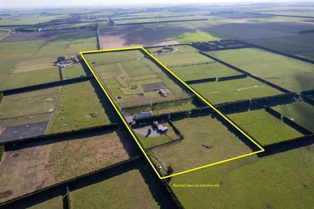 Equestrian Haven with Dual Dwellings!