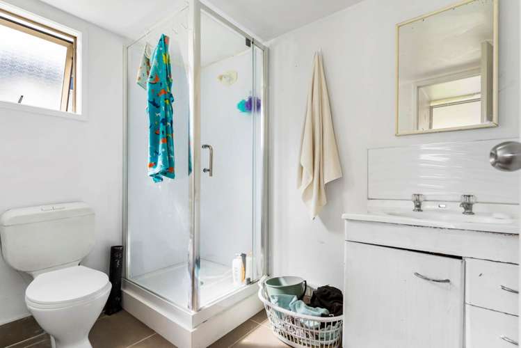 525 Massey Road Mangere_11