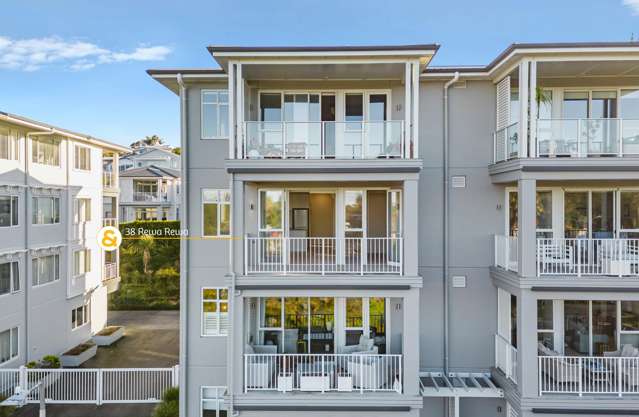 Modern Comfort, Coastal Living