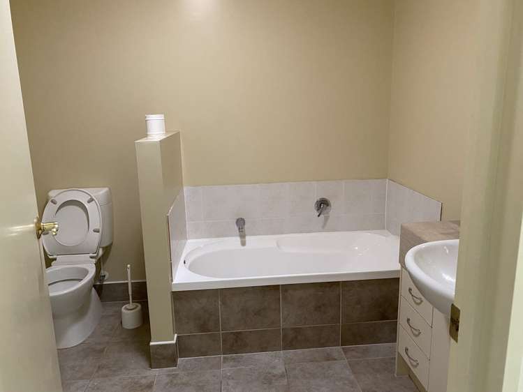 16 Pitfire Place Blockhouse Bay_9