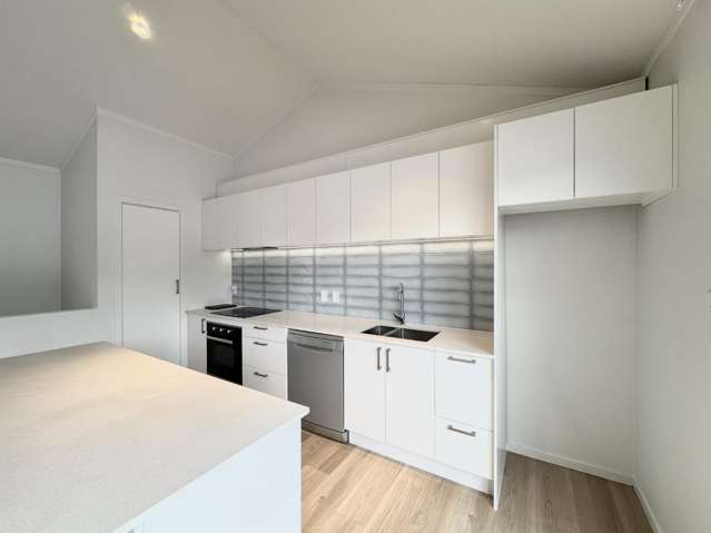 2/42 Saint Benedicts Street Eden Terrace_2