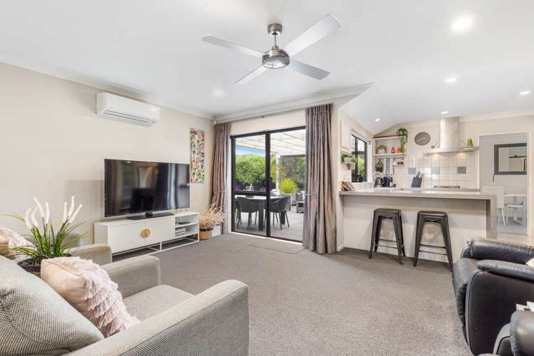 15 Bellshill Close Wattle Downs_6