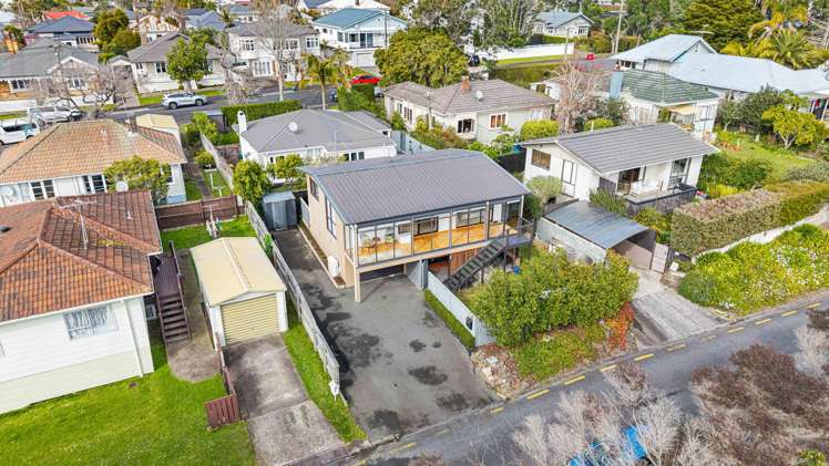 8 Ariho Terrace Devonport_19