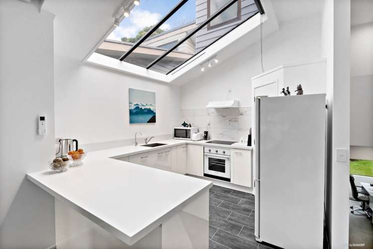 2/685 East Coast Road Browns Bay_11