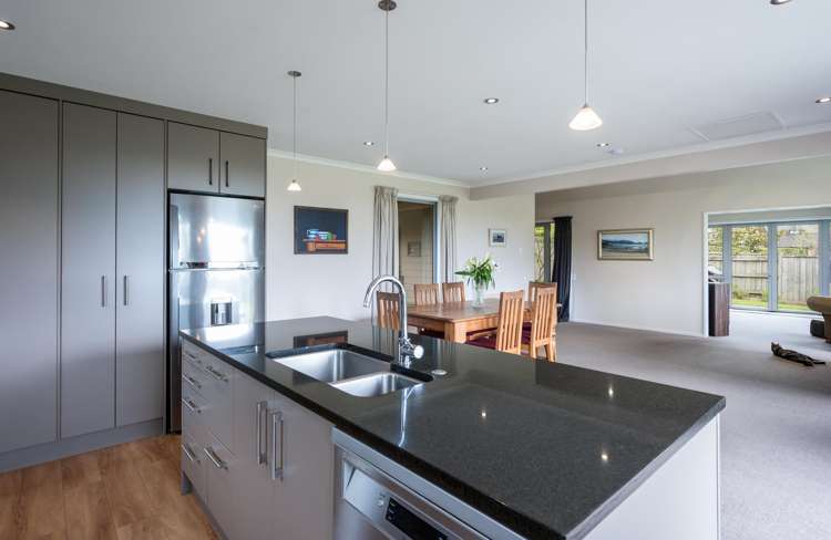 4 Romney Close Richmond_2