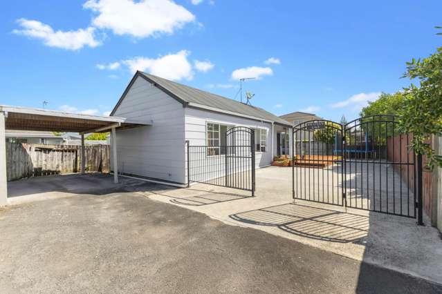 Your Dream Home Awaits in the Heart of Papatoetoe!