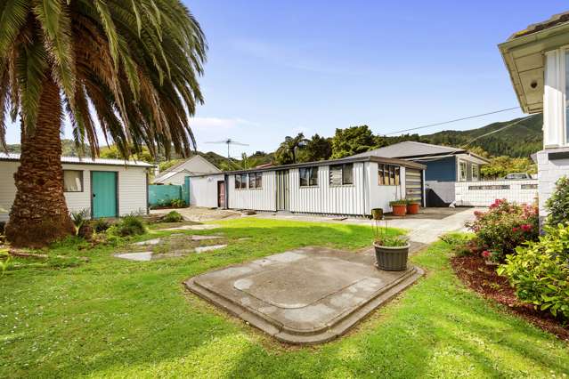 65 Strand Crescent Naenae_2