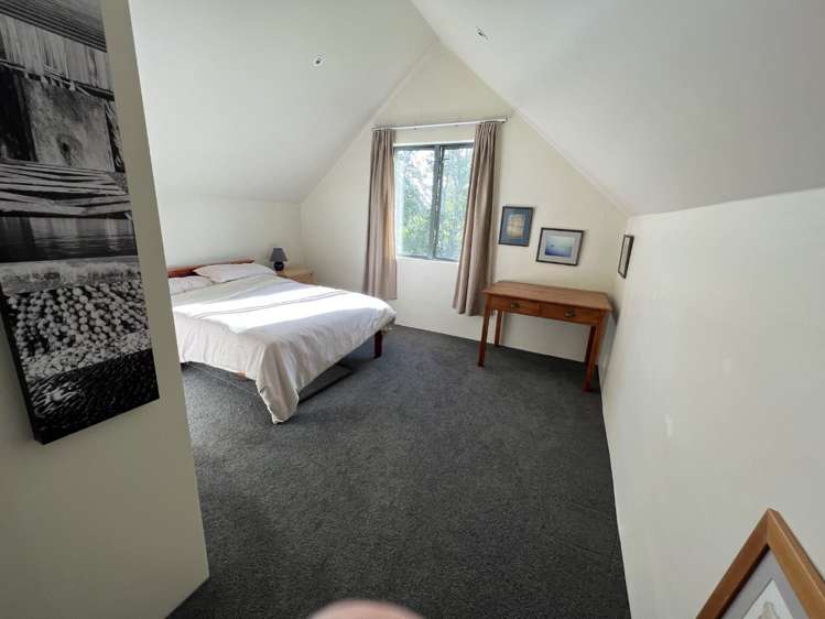 4 Monkton Close Greenhithe_10