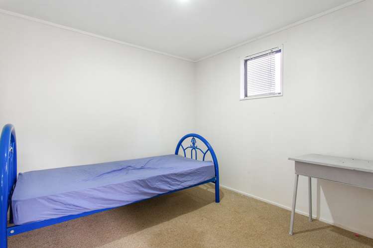 6 Rainbow Place Wattle Downs_15