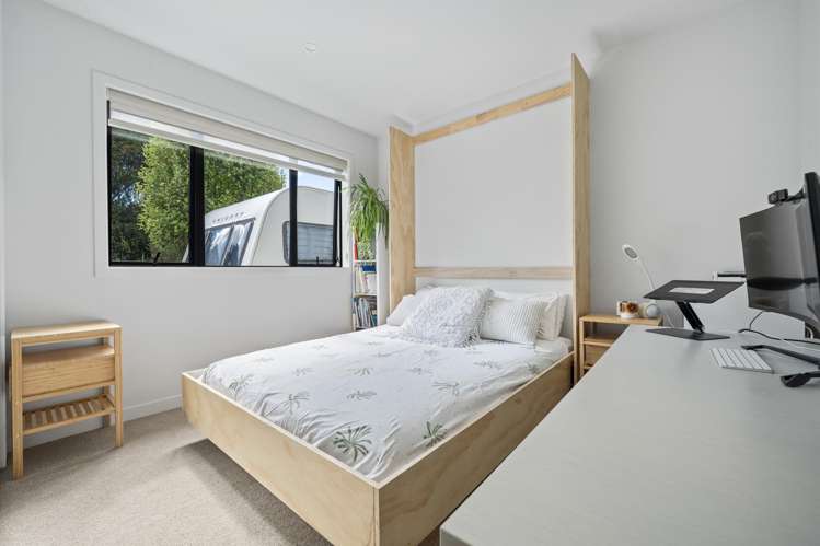 2 Odlin Lane Red Beach_13