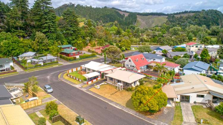 100b Waverley Place Whangamata_1