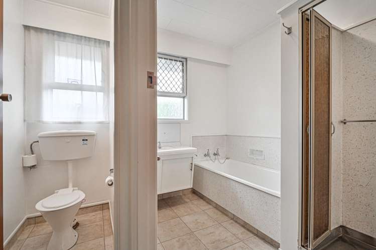 901 Queen Street East Parkvale_6