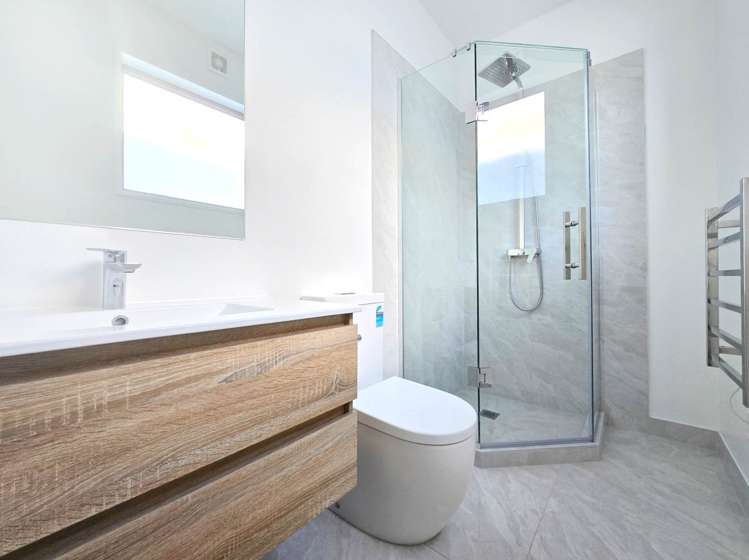 8D Taurima Avenue Pt England_12