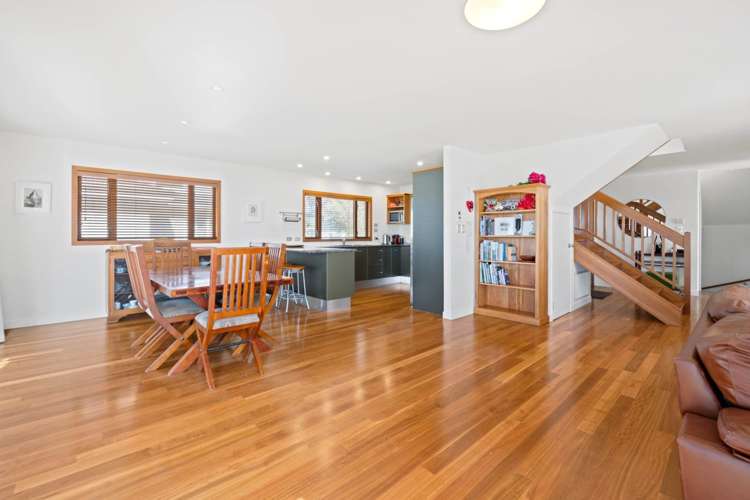 3 Ngapara Street Red Beach_6