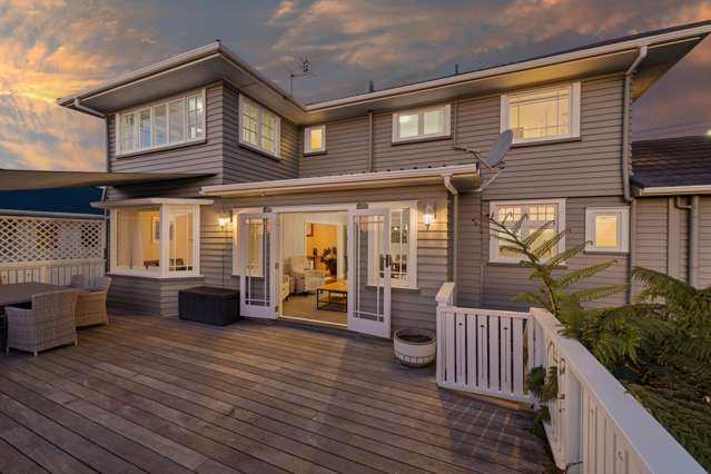 CHARACTER AND A STAND-OUT STRANDON LIFESTYLE