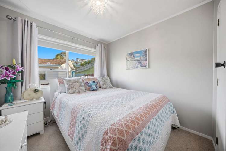 12 Celeste Place Totara Vale_8