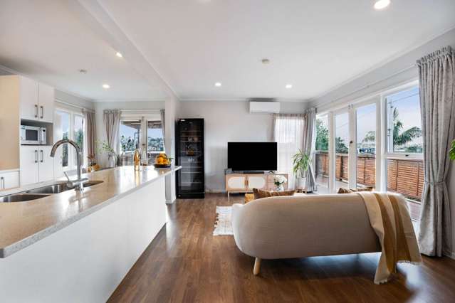 1/227 Wairau Road Totara Vale_4