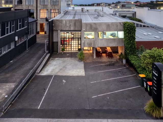 Strategic Uptown investment with long lease