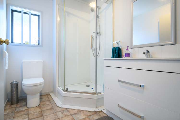 939 State Highway 16 Waimauku_11