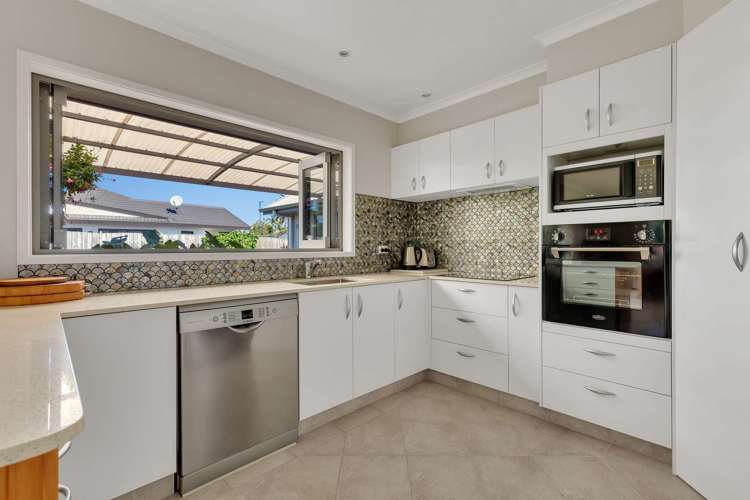 7 Bahamas Key Papamoa_6