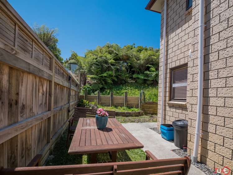 20 Laurie Street Red Beach_15