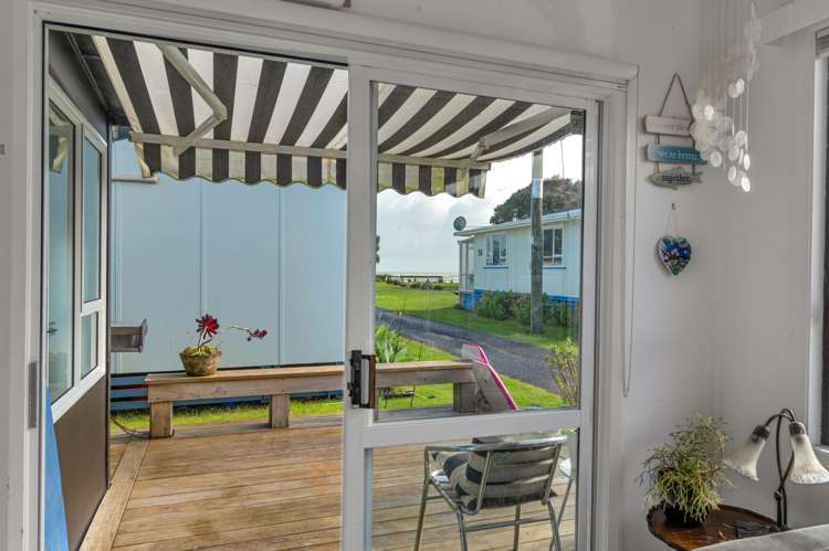 52 Fifth Avenue Urenui_1