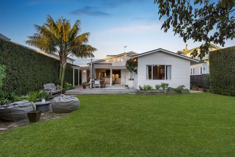 6 Bangor Street Point Chevalier_18