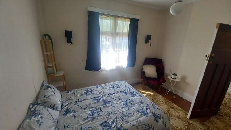 11,13 Birch Street Tuatapere_12