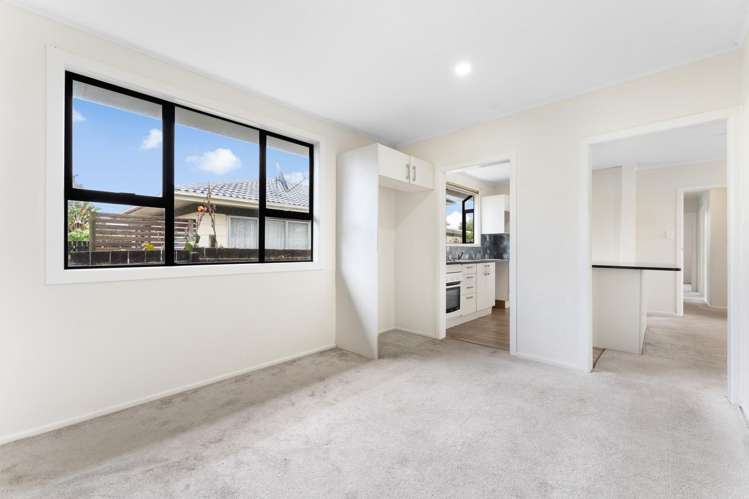 128 Cobham Crescent Kelston_8