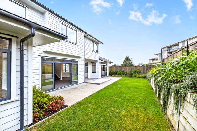 21 Couldrey Crescent Red Beach_2